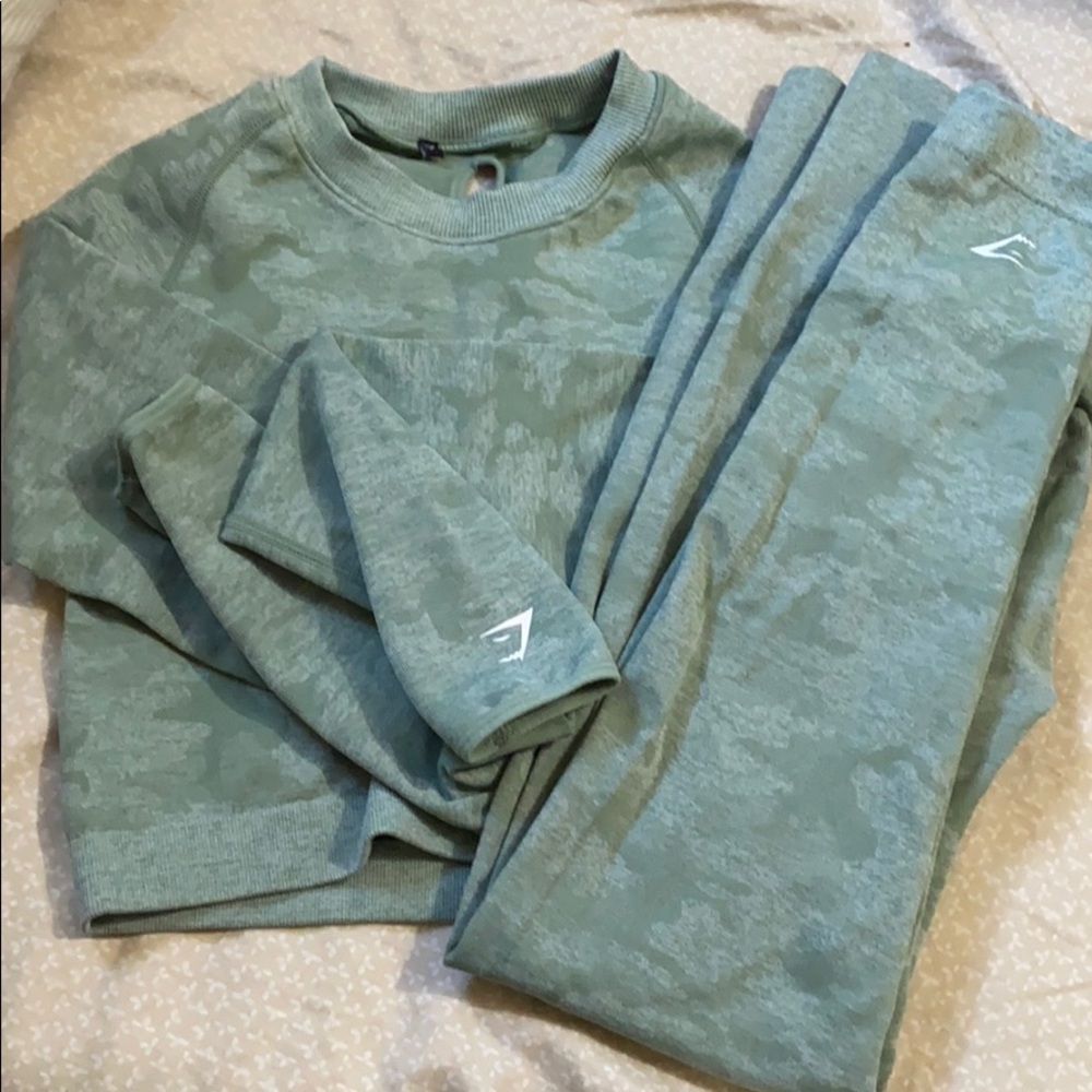 GREEN CAMO GYMSHARK SET